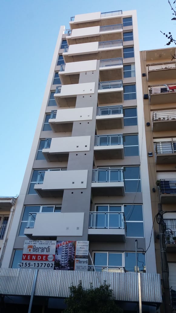 Aluminio y amoblamientos en Juncal 1548, Mar del Plata, Buenos Aires